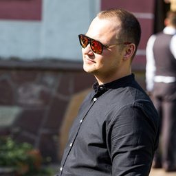 Виктор